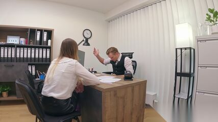 Sexy Babe Seduces POV Lender