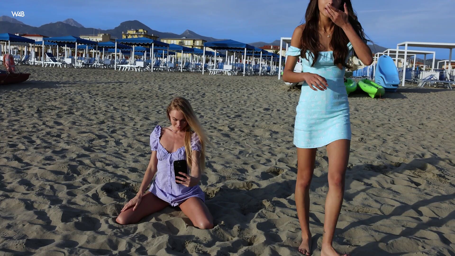 Hot W4B Lesbian Babes Play